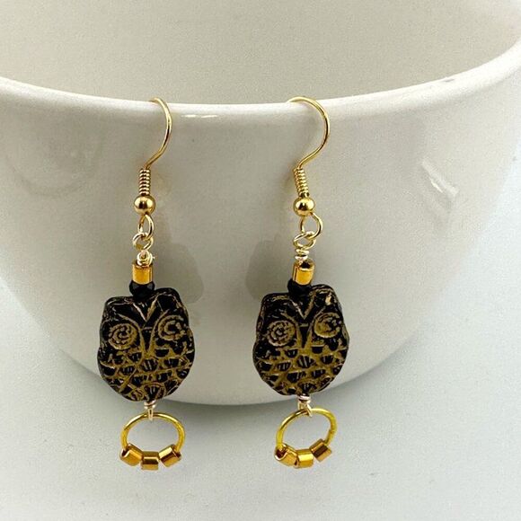 Czech Glass Gold Jet Owl Spinel Earrings Gold Plated Hooks and Beads - Picture 3 of 7